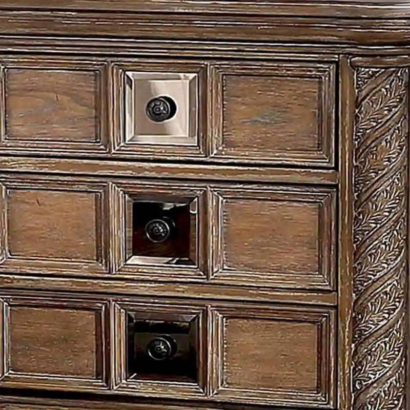 Table de chevet 3 tiroirs de 76 cm avec détails en faux bois sculpté – Marron, tiroirs coulissants, 43x76x74 cm